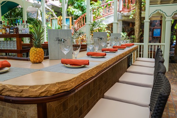 18º 64º Restaurant