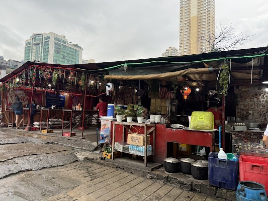 Jim's Pares and Mami